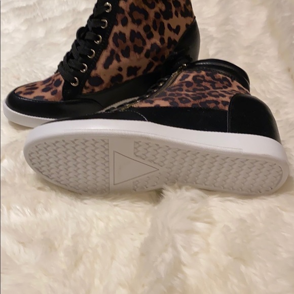 Animal Print High Top Shoes NWOT - Picture 2 of 3